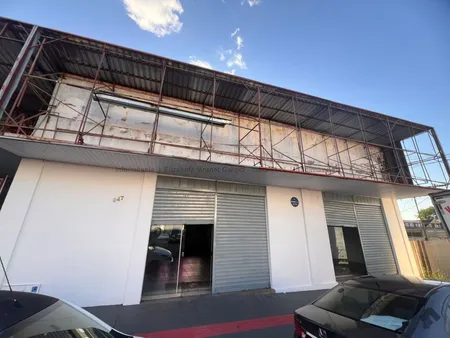 Sala / Salão / Loja em Centro