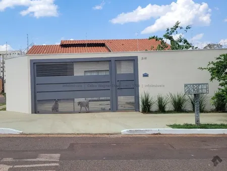 Casa-Térrea em Vila Marli