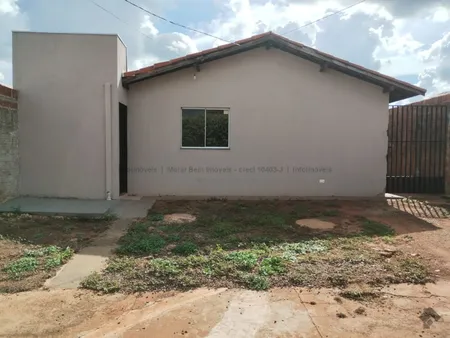 Casa-Térrea-Condomínio em Jardim Centenário