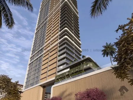 Apartamento em Meia Praia