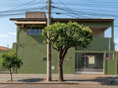 Sobrado em Pioneiros