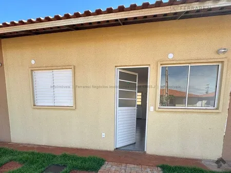 Casa-Térrea-Condomínio em Parati