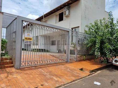 Sobrado-Condomínio em Cidade Jardim