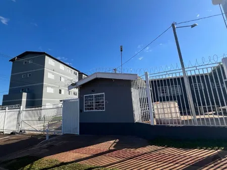 Apartamento em Jardim Centenário