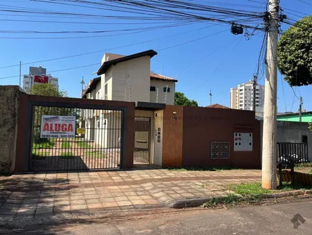 Sobrado-Condomínio em Monte Castelo