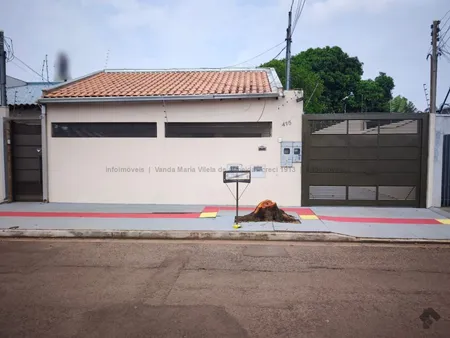 Casa-Térrea em Vila Palmira