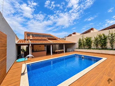 Casa-Térrea em Caiçara