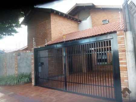 Casa Comercial em Jardim dos Estados