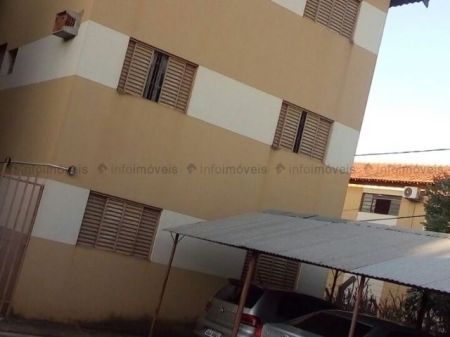 Apartamento em Aero Rancho