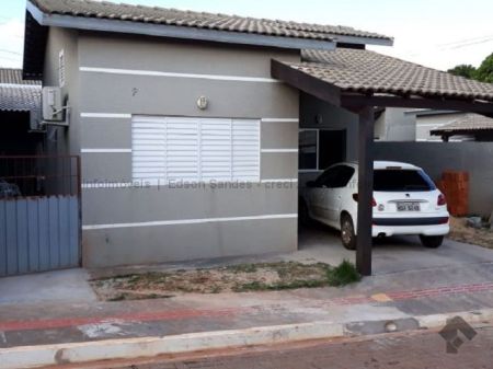 Casa-Térrea-Condomínio em Centenário