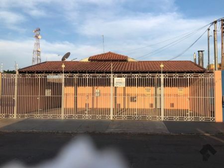 Casa-Térrea-Condomínio em Coronel Antonino