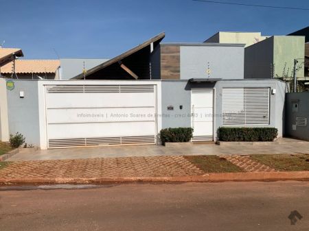 Casa-Térrea em Rita Vieira