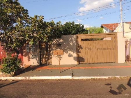Casa-Térrea em Vila Sobrinho