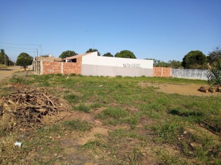 Terreno em Jardim Santa Emília