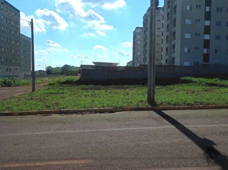 Terreno em Loteamento Treviso