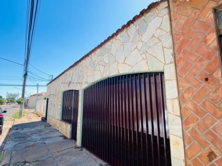 Casa Comercial em Taquarussú