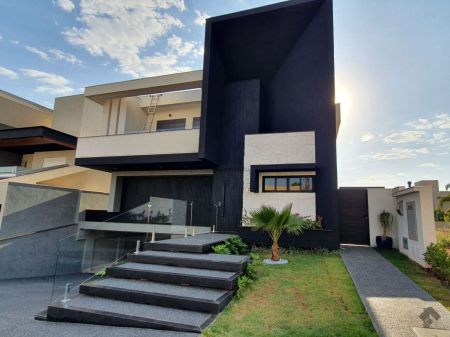 Sobrado-Condomínio em Pq. Residencial Damha I