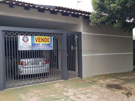 Casa-Térrea em Jardim Seminário