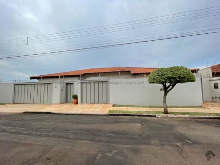 Casa-Térrea em Itanhangá Park