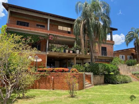 Casa Comercial em Jardim Guarujá