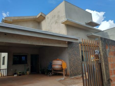 Casa-Térrea em Vila Industrial