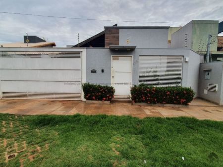 Casa-Térrea em Rita Vieira