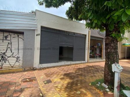 Sala / Salão / Loja em Centro