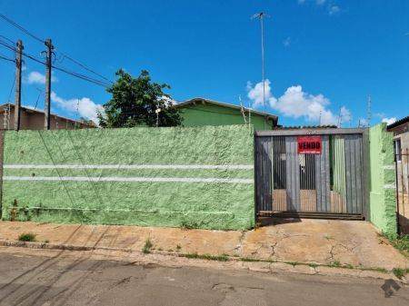 Casa-Térrea em Estrela do Sul