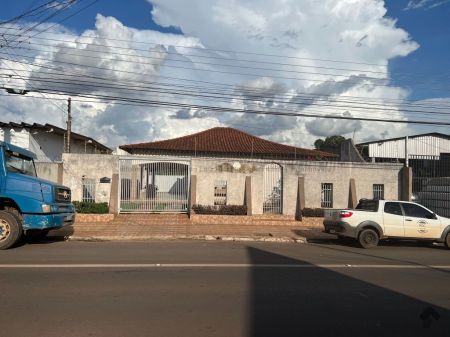 Casa-Térrea em Vila Bandeirante