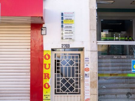 Sala / Salão / Loja em Centro