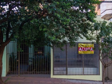 Sala / Salão / Loja em Centro