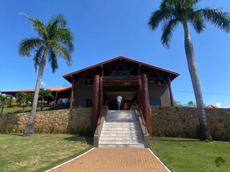 Terreno-Condomínio em Terras do Golfe
