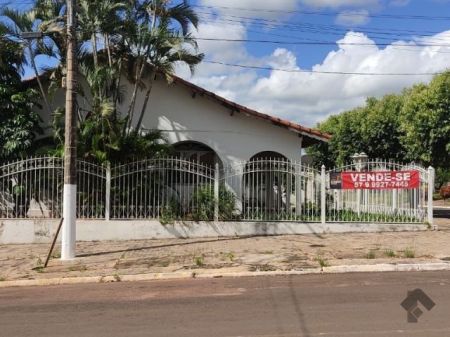 Casa-Térrea em Centro