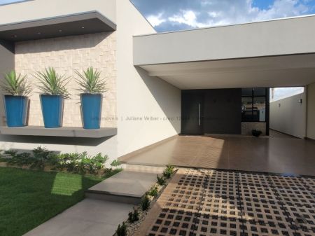 Casa-Térrea em Rita Vieira