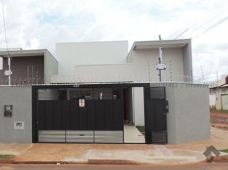 Casa-Térrea em Jardim das Nações