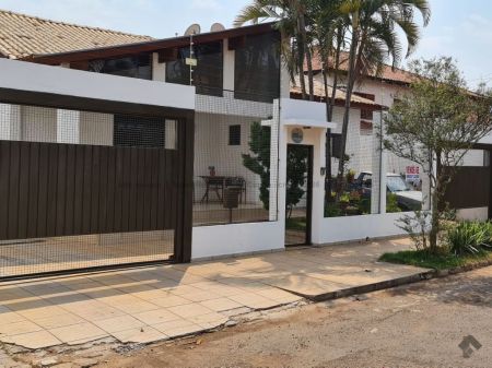 Casa-Térrea em Jardim São Bento
