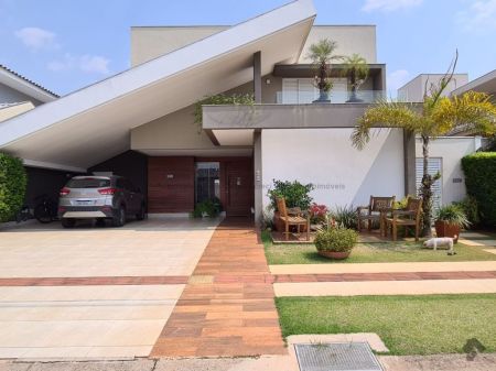 Sobrado-Condomínio em Pq. Residencial Damha I