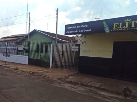 Casa Comercial em Parati