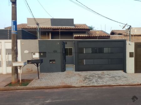 Casa-Térrea em Rita Vieira