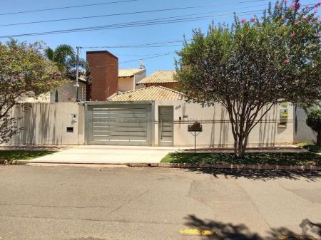 Casa-Térrea em Portinho Pache