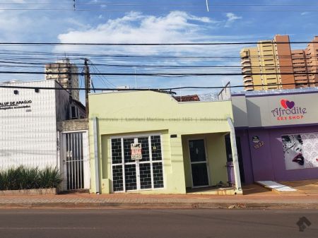Casa Comercial em Centro