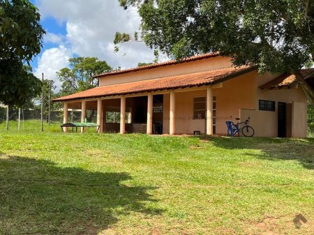 Área em Jardim Veraneio