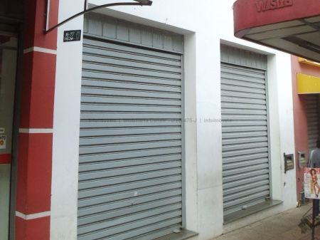 Sala / Salão / Loja em Centro