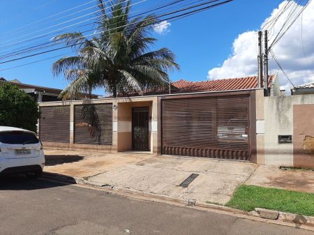Casa-Térrea em Vila Nasser