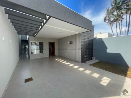 Casa-Térrea em Rita Vieira