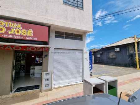 Sala / Salão / Loja em Centro