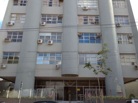 Sala / Salão / Loja em Centro