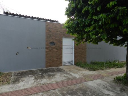 Casa-Térrea em Jardim Panamá