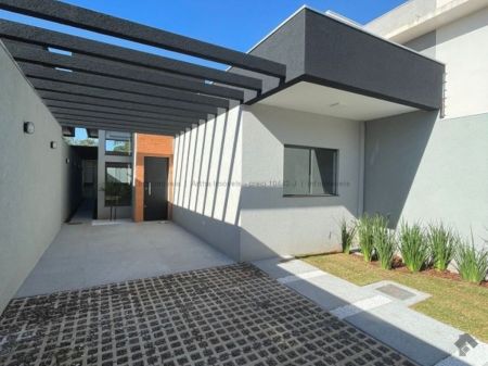 Casa-Térrea em Rita Vieira