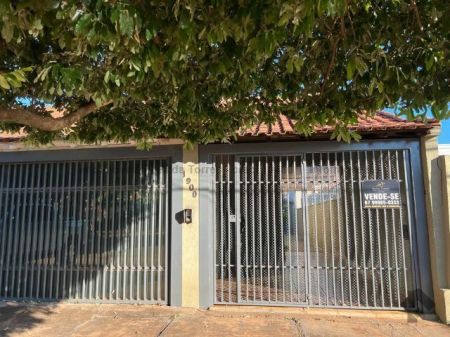 Casa Comercial em Vila Sílvia